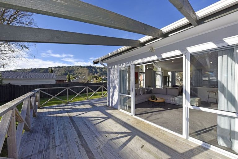 Photo of property in 3 Stedley Place, Heathcote Valley, Christchurch, 8022