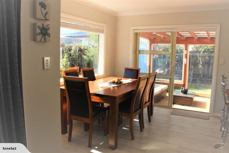 Photo of property in 15 Rawhiti Road, Manly, Whangaparaoa, 0930