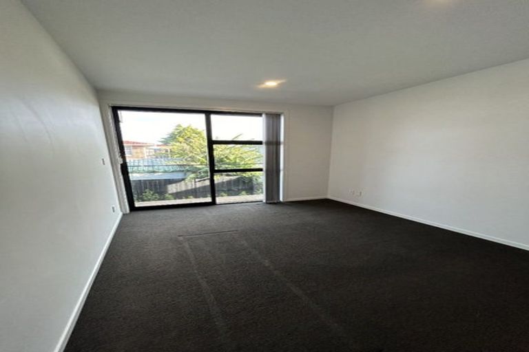 Photo of property in 40d Reeves Road, Pakuranga, Auckland, 2010