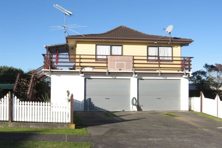 Photo of property in 6 Southview Place, Wattle Downs, Auckland, 2102