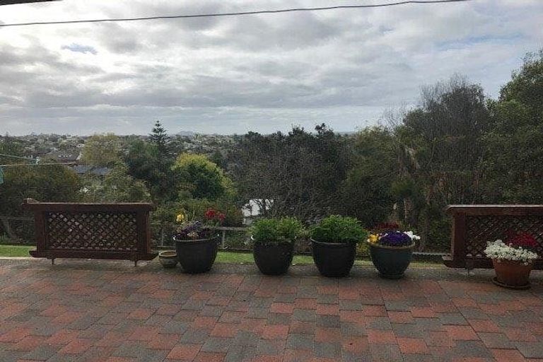 Photo of property in 2 View Road, Shelly Park, Auckland, 2014