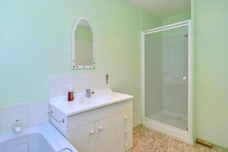 Photo of property in 10 Singleton Street, Waikari, 7420