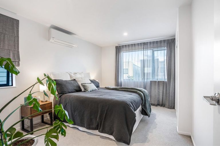 Photo of property in 45 Gecko Road, Hobsonville, Auckland, 0616