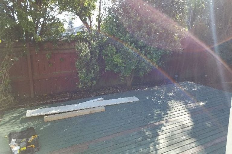 Photo of property in 2/4 Northcote Road, Takapuna, Auckland, 0622