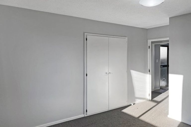 Photo of property in 1/9 Arcon Drive, Broomfield, Christchurch, 8042