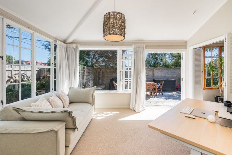 Photo of property in 99a Ruapehu Street, Paraparaumu, 5032