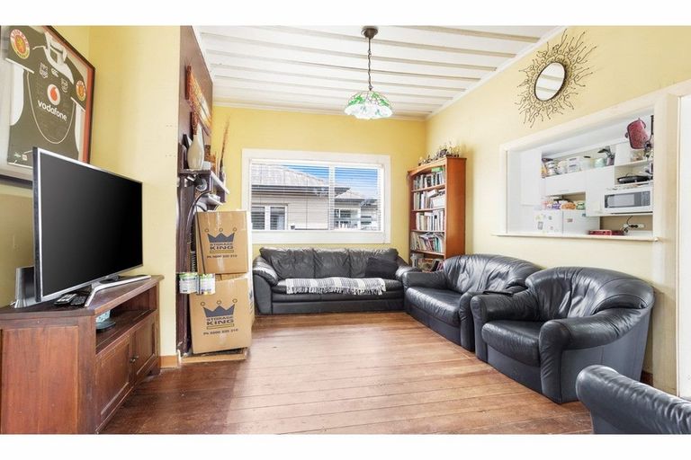 Photo of property in 245 Victoria Street West, Pukekohe, 2120