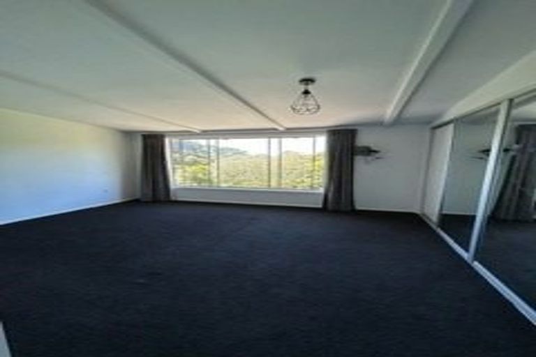 Photo of property in 52 Peter Terrace, Castor Bay, Auckland, 0620