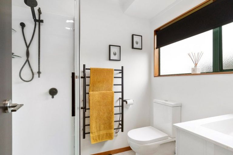 Photo of property in 17 Vanderbilt Place, Welcome Bay, Tauranga, 3112