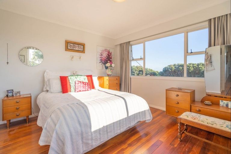 Photo of property in 110 Wellington Road, Paekakariki, 5034