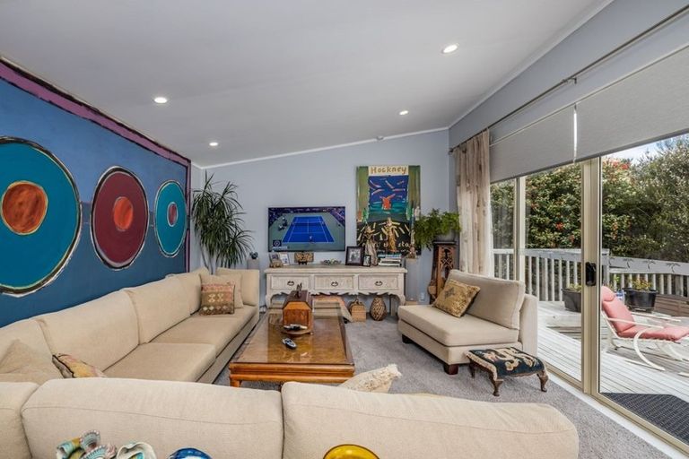 Photo of property in Apple Bnb, 3 Kaipatiki Rise, Haruru, 0204