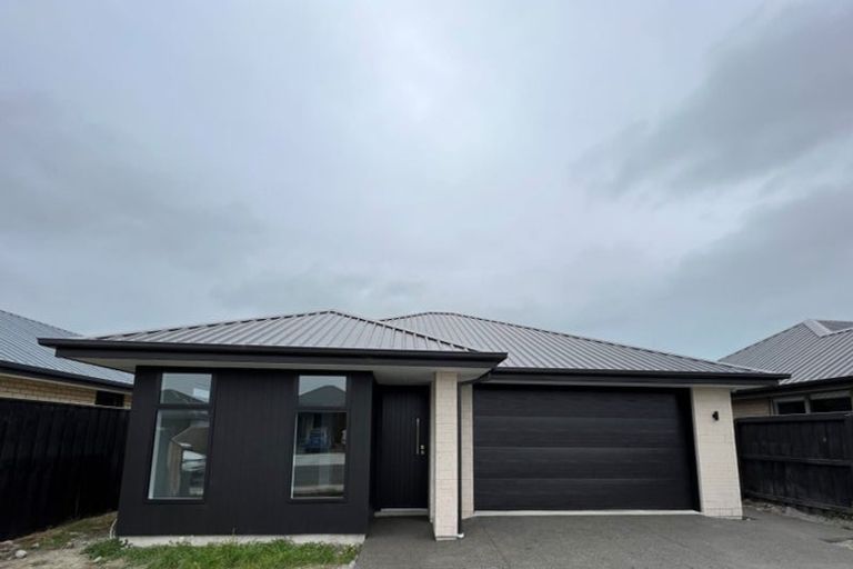 Photo of property in 11 Barnett Street, Woodend, 7610