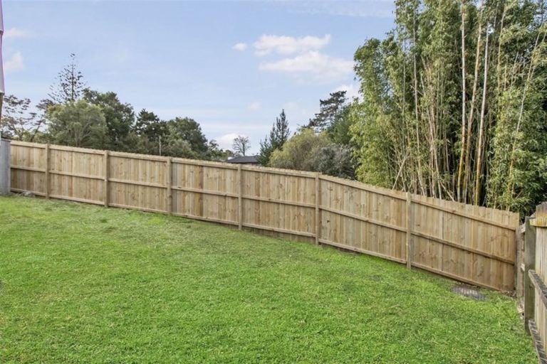 Photo of property in 1/95 Hobsonville Road, West Harbour, Auckland, 0618