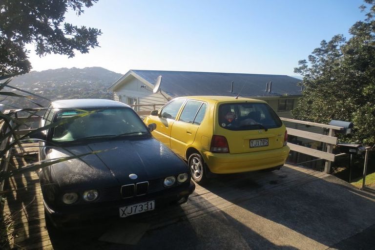 Photo of property in 1 Clementine Way, Crofton Downs, Wellington, 6035