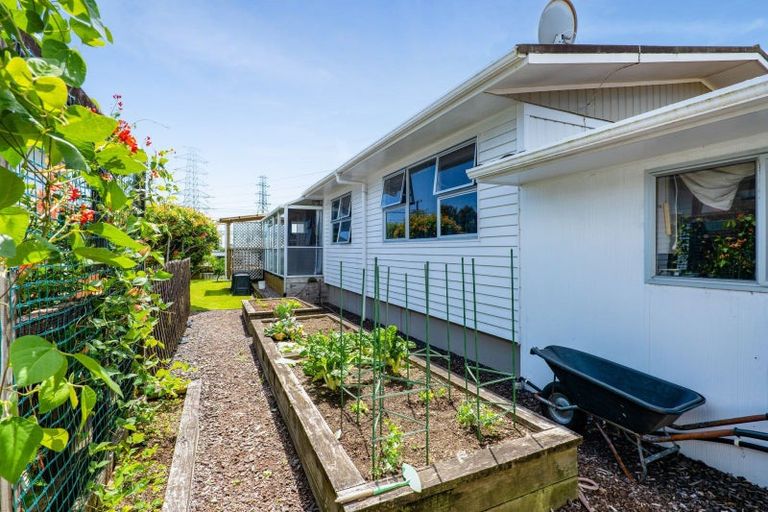 Photo of property in 18 Saxton Road, Upper Vogeltown, New Plymouth, 4310