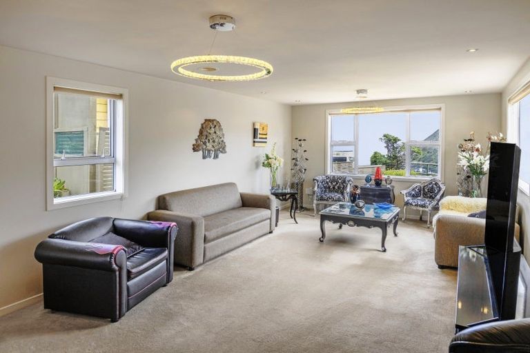 Photo of property in 11 Dart Crescent, Island Bay, Wellington, 6023