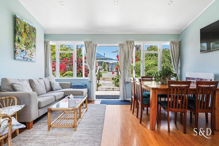 Photo of property in 73 Owhiwa Road, Parua Bay, Onerahi, 0192