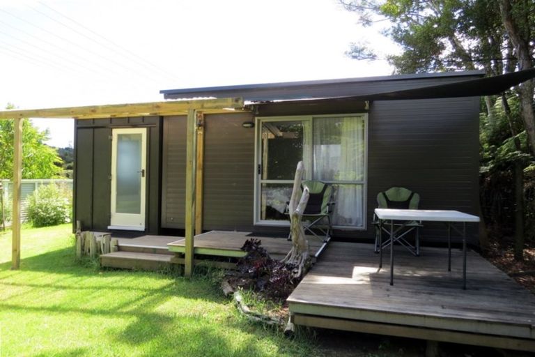 Photo of property in 30 Driving Creek Road, Coromandel, 3506