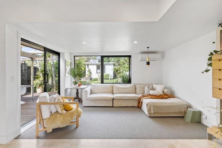 Photo of property in 2a Wesley Street, Devonport, Auckland, 0624