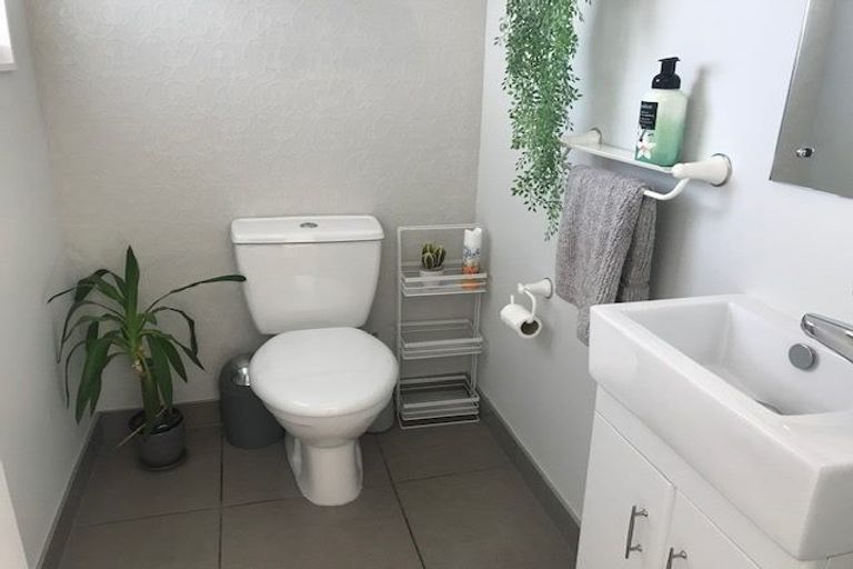 Photo of property in 139a Wellington Street, Howick, Auckland, 2014