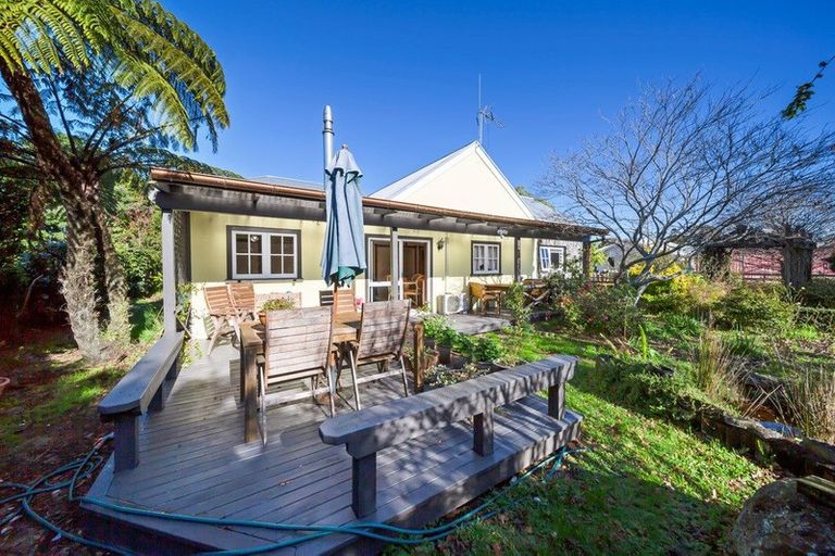 Photo of property in 543 Manutahi Road, Lepperton, New Plymouth, 4373