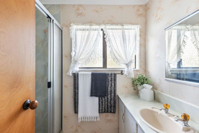 Photo of property in 11 Tukapa Street, Westown, New Plymouth, 4310