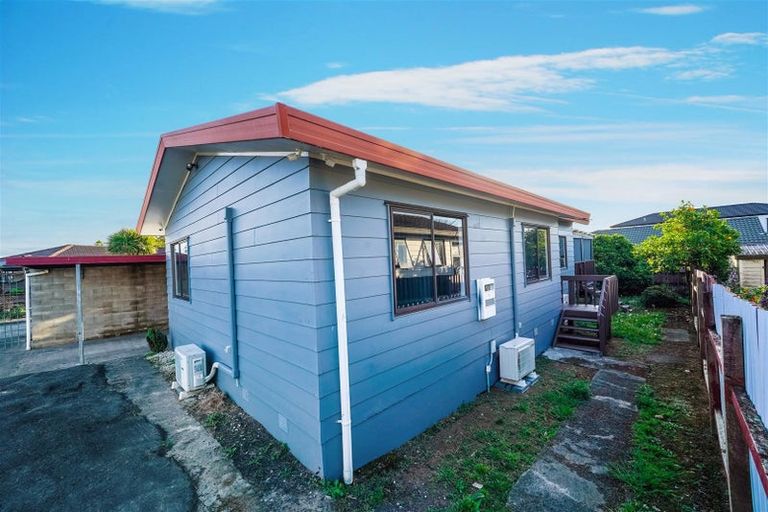 Photo of property in 2/24 Norrie Smith Avenue, Flat Bush, Auckland, 2023