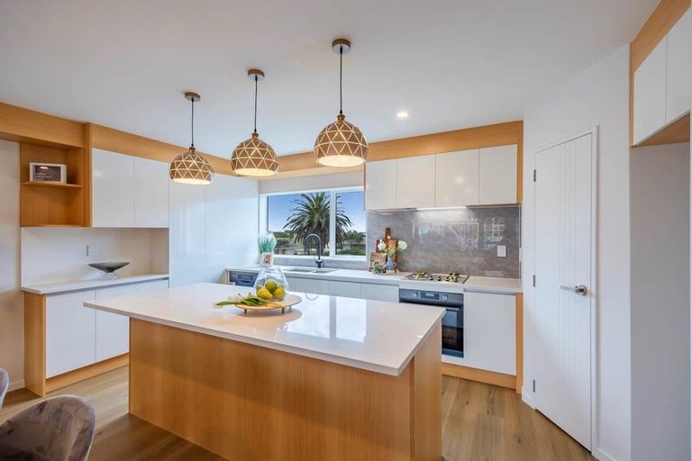 Photo of property in 7d Liston Street, Northcote, Auckland, 0627