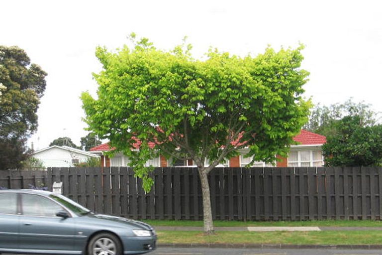 Photo of property in 154 Gossamer Drive, Pakuranga Heights, Auckland, 2010