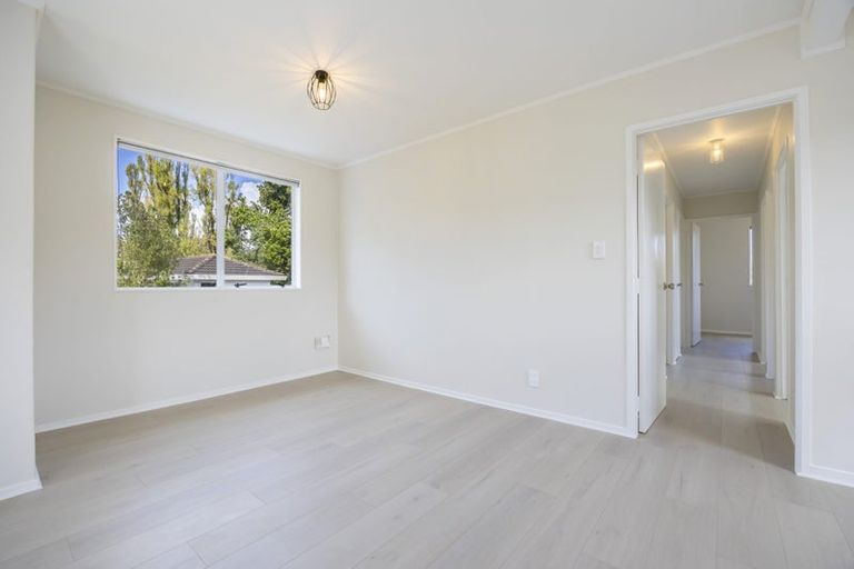 Photo of property in 1/50 Borich Road, Sunnyvale, Auckland, 0612