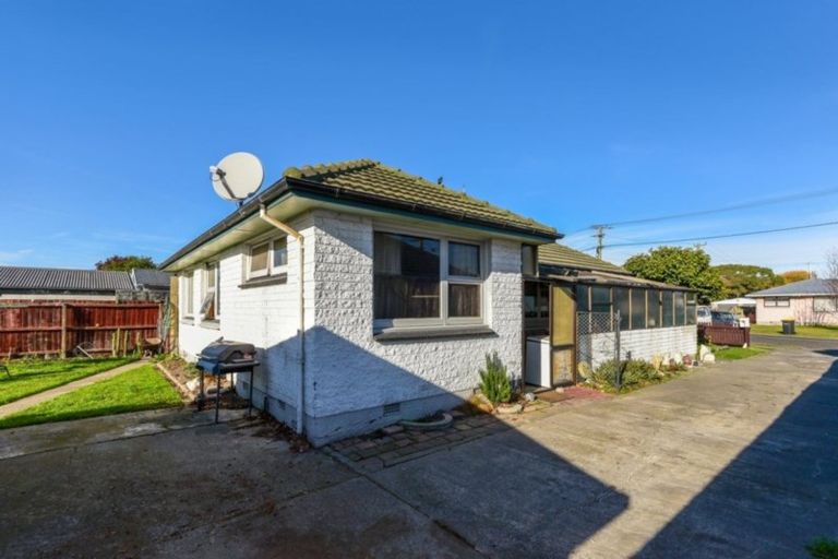 Photo of property in 8 Compton Street, Woolston, Christchurch, 8062