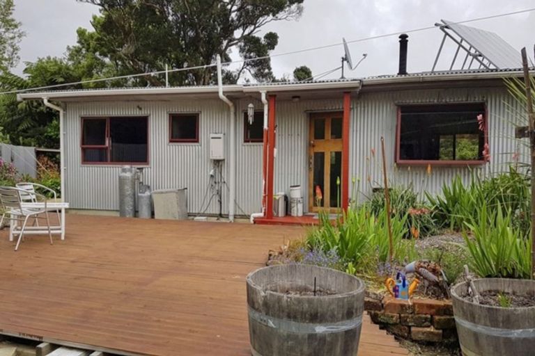 Photo of property in 13 Ives Street, Hector, 7822