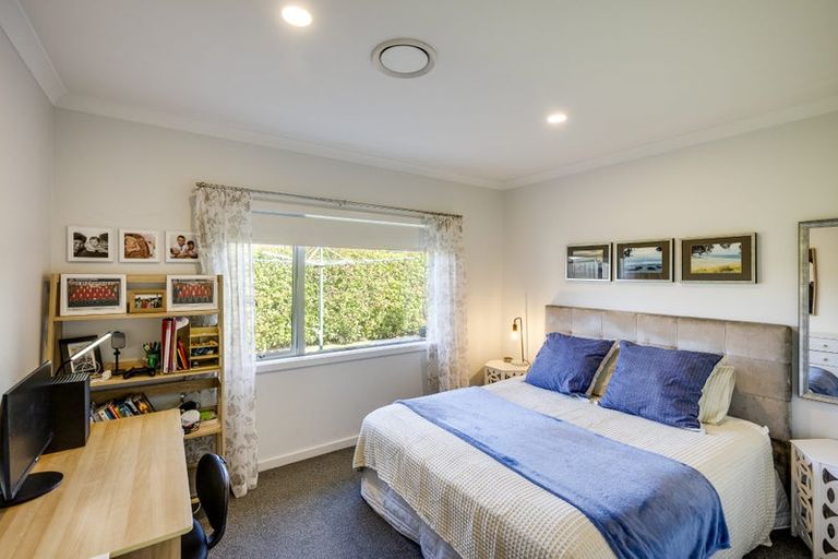 Photo of property in 73 Mcelwee Street, Jervoistown, Napier, 4112