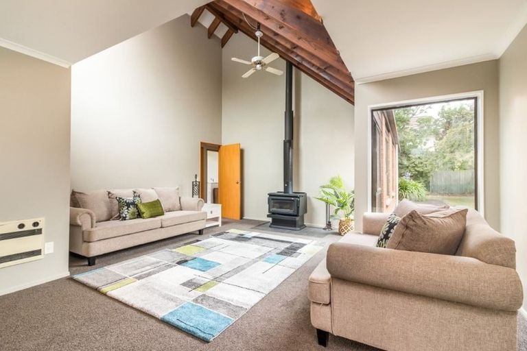 Photo of property in 66 Apsley Drive, Avonhead, Christchurch, 8042