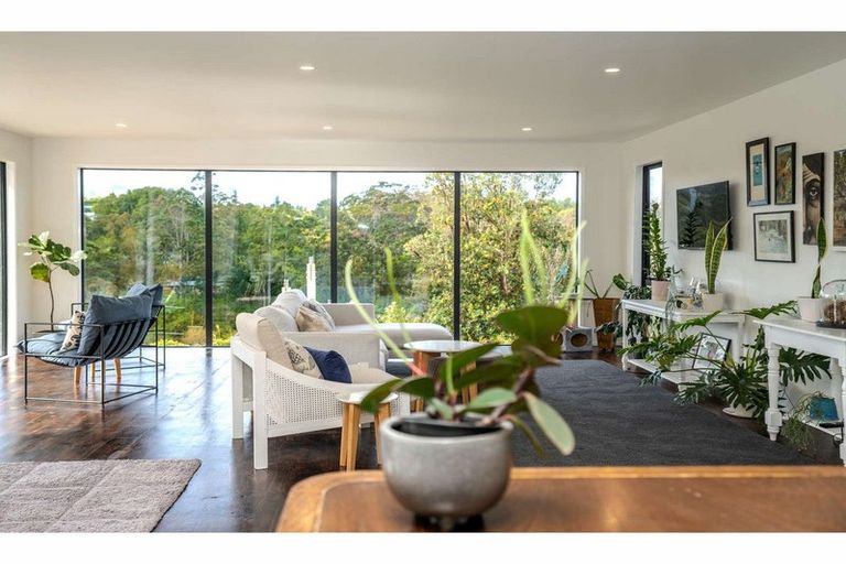 Photo of property in 31 Alderton Drive, Kerikeri, 0230