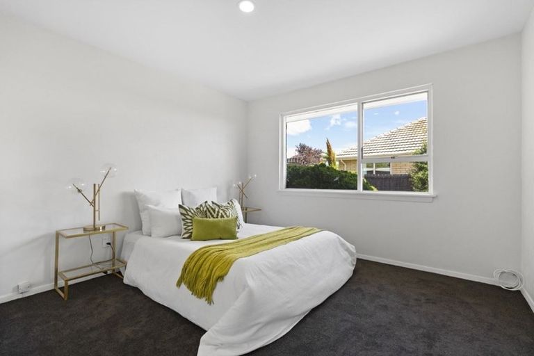 Photo of property in 84 Farquhars Road, Redwood, Christchurch, 8051