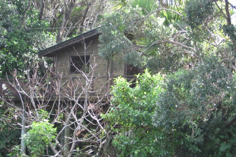 Photo of property in 64 Grand View Road, Leigh, 0985