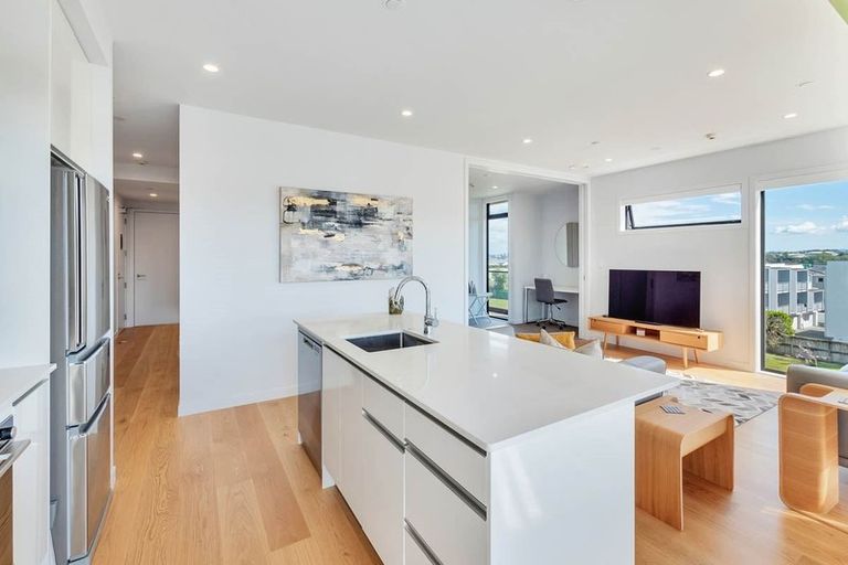 Photo of property in Frank Sargeson Apts, 101/80 Anzac Street, Takapuna, Auckland, 0622