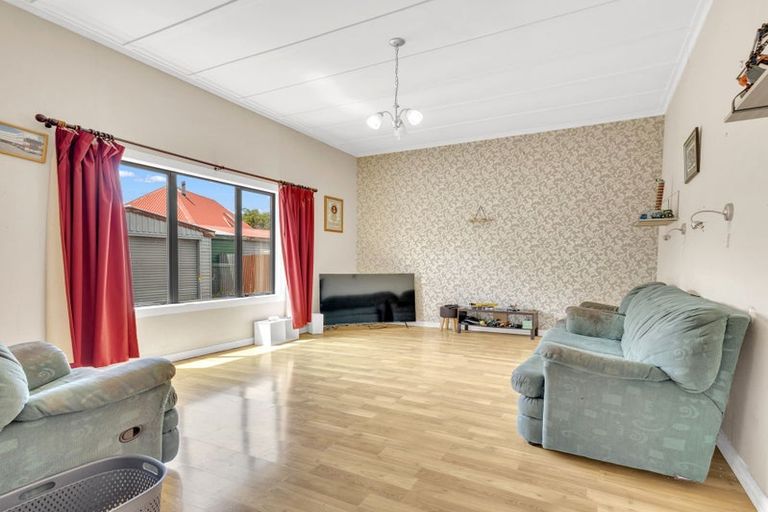 Photo of property in 61 Swinburn Street, Dannevirke, 4930