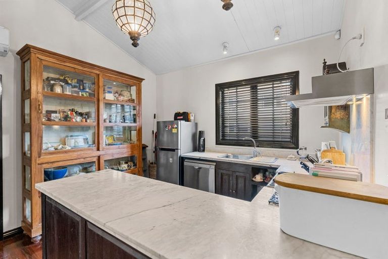 Photo of property in 28 Kempton Street, Greytown, 5712