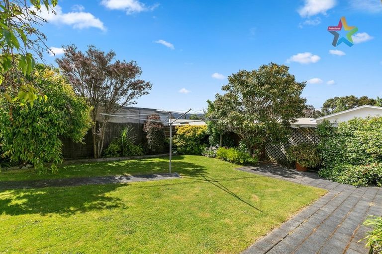 Photo of property in 4 Mimihau Grove, Wainuiomata, Lower Hutt, 5014