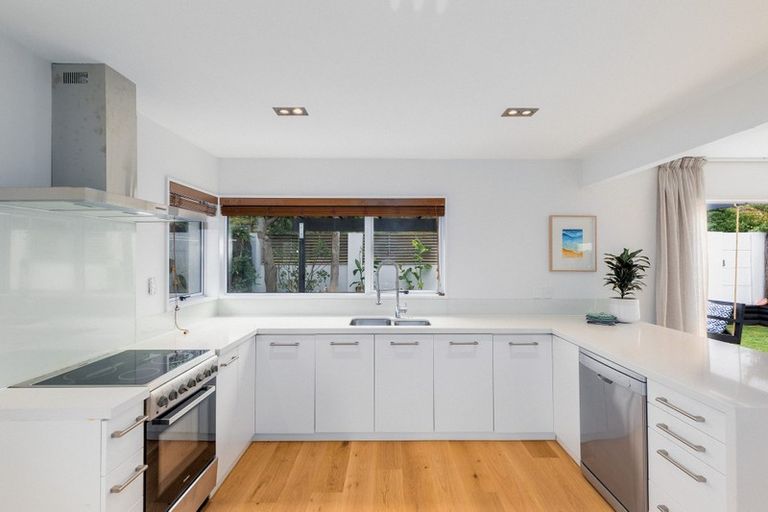 Photo of property in 2/16 Wakatu Avenue, Moncks Bay, Christchurch, 8081