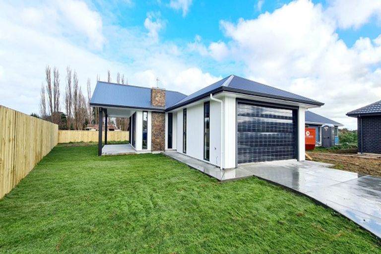 Photo of property in 30 Oldfield Lane, Marton, 4710