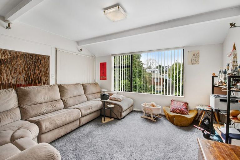 Photo of property in 30 Unsworth Drive, Unsworth Heights, Auckland, 0632