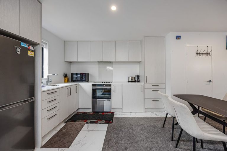 Photo of property in 1/6 St Leonards Road, Kelston, Auckland, 0602