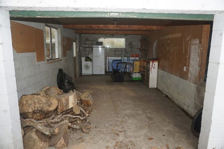 Photo of property in 8 Canna Street, Lawrence, 9532