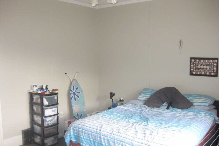 Photo of property in 4 Rixon Grove, Mount Victoria, Wellington, 6011