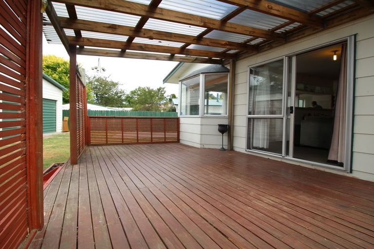 Photo of property in 31 Sequoia Crescent, Owhata, Rotorua, 3010