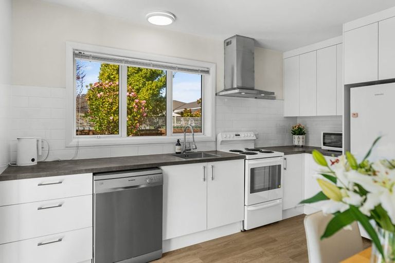 Photo of property in 27 Bourne Crescent, Papanui, Christchurch, 8053
