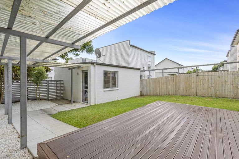 Photo of property in 202 Porchester Road, Takanini, 2112